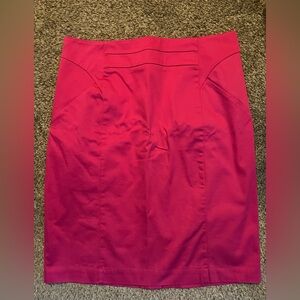NWOT Worthington Fuchsia Pencil Skirt